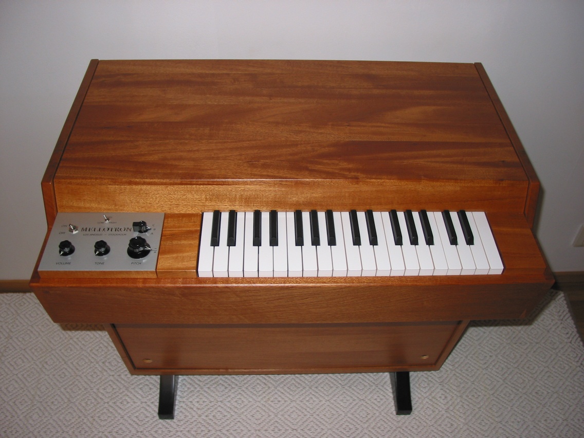 http://www.mellotron.com/images/101-0120x_IMG.jpg