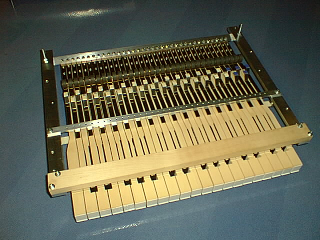 Newkeyboard3.jpg (78952 bytes)